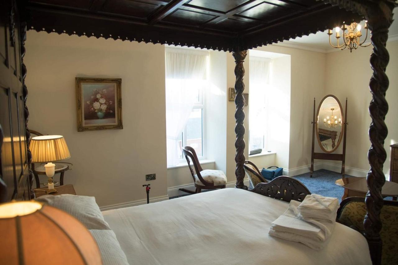 Bed and Breakfast The Royal à Barmouth Extérieur photo