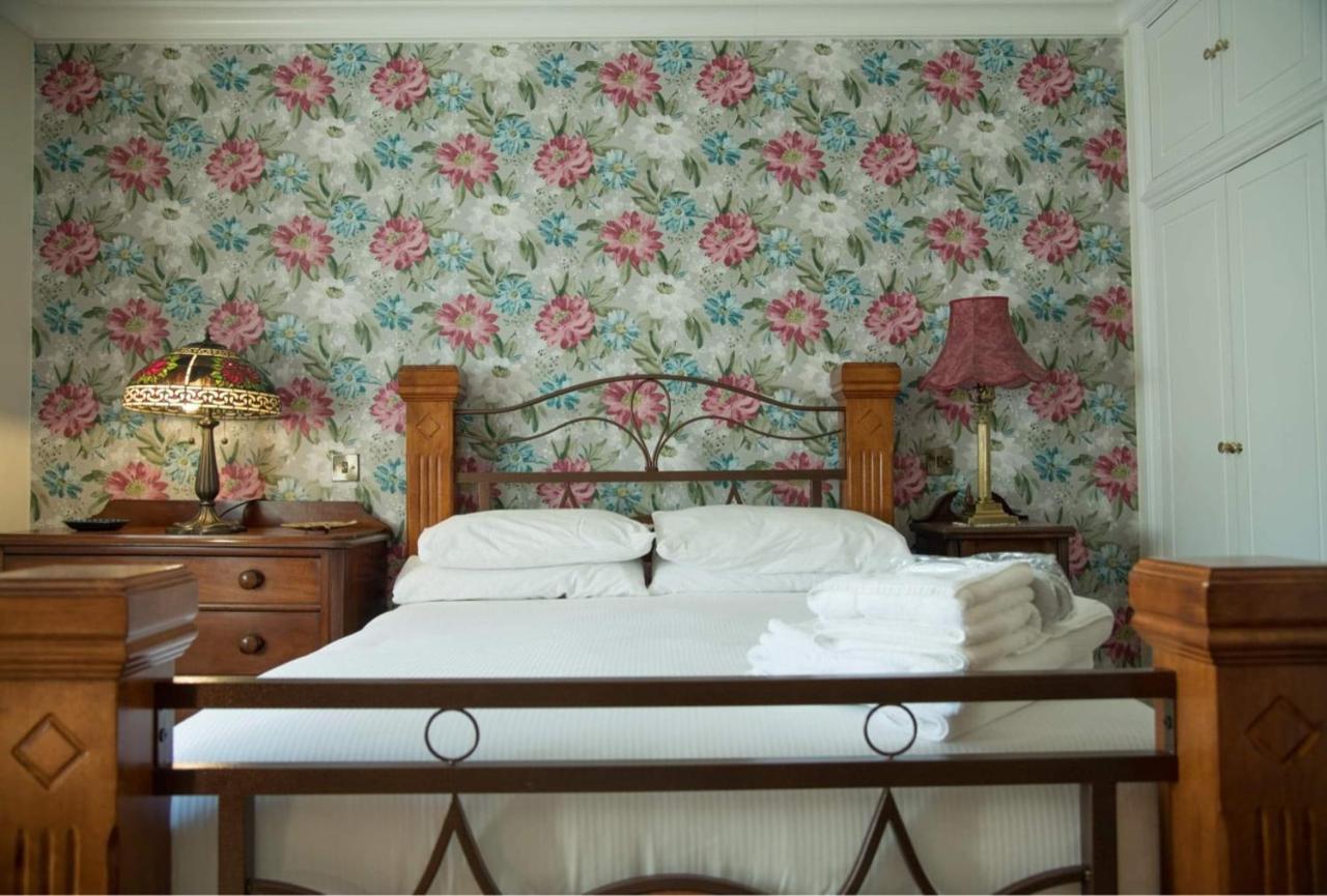 Bed and Breakfast The Royal à Barmouth Extérieur photo
