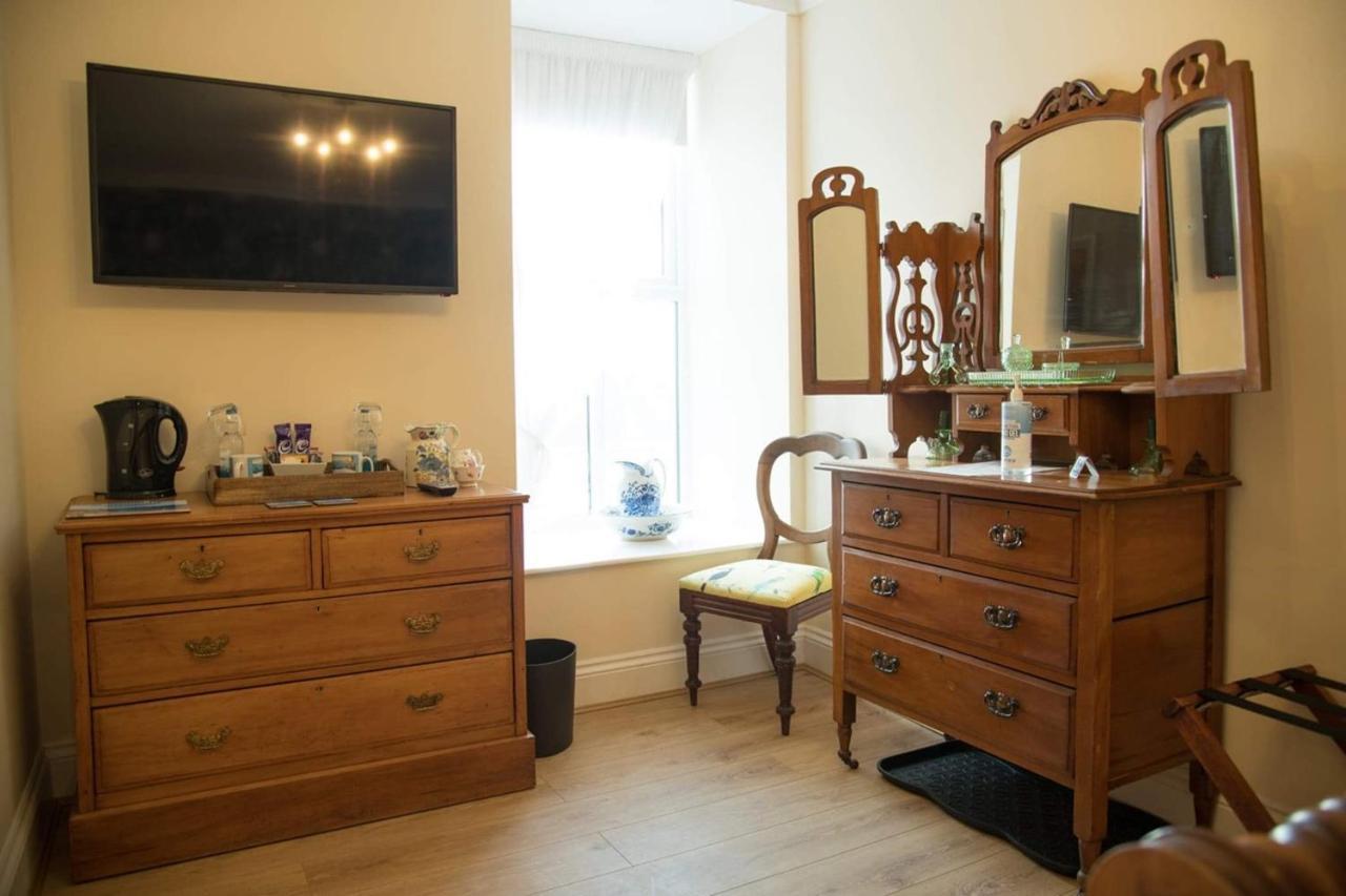 Bed and Breakfast The Royal à Barmouth Extérieur photo