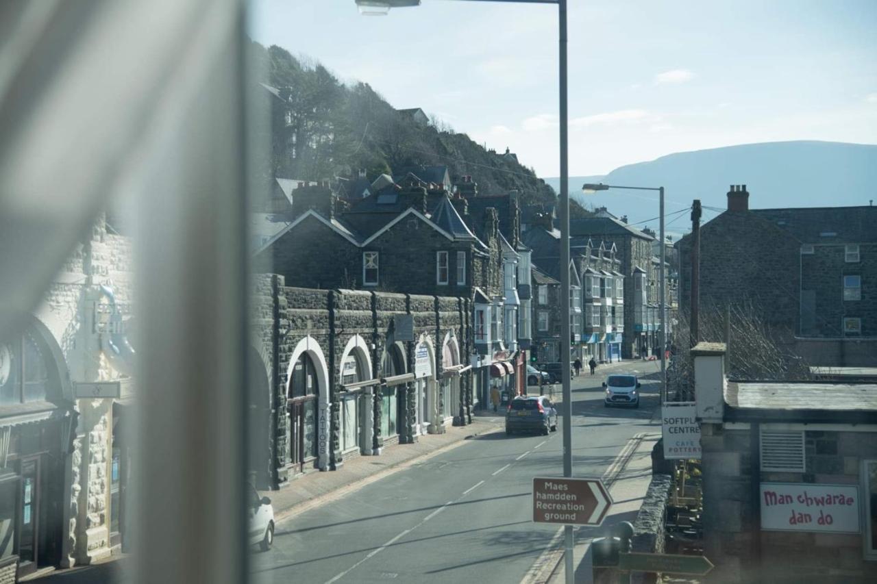 Bed and Breakfast The Royal à Barmouth Extérieur photo