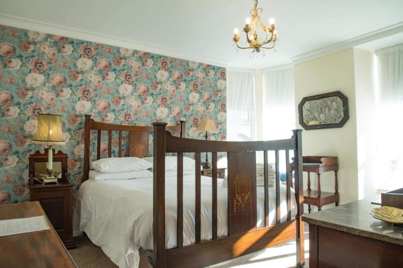 Bed and Breakfast The Royal à Barmouth Extérieur photo