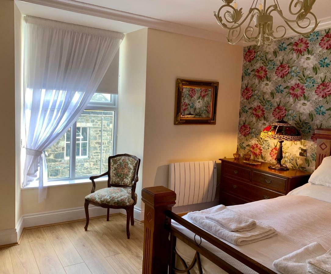 Bed and Breakfast The Royal à Barmouth Extérieur photo